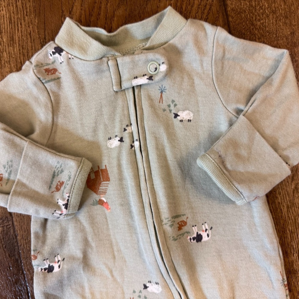 Carters Preemie Baby Boy Girl Sleeper Romper Outfit Zipper Farm Animals Cows